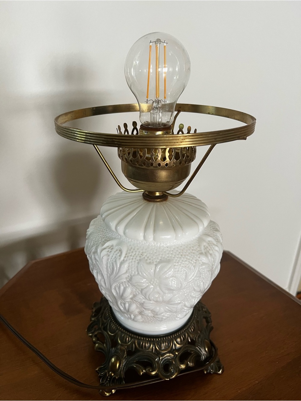 VTG Fenton Milk Glass Poppy 3-way Table Lamp Antique Brass Metal Base Only